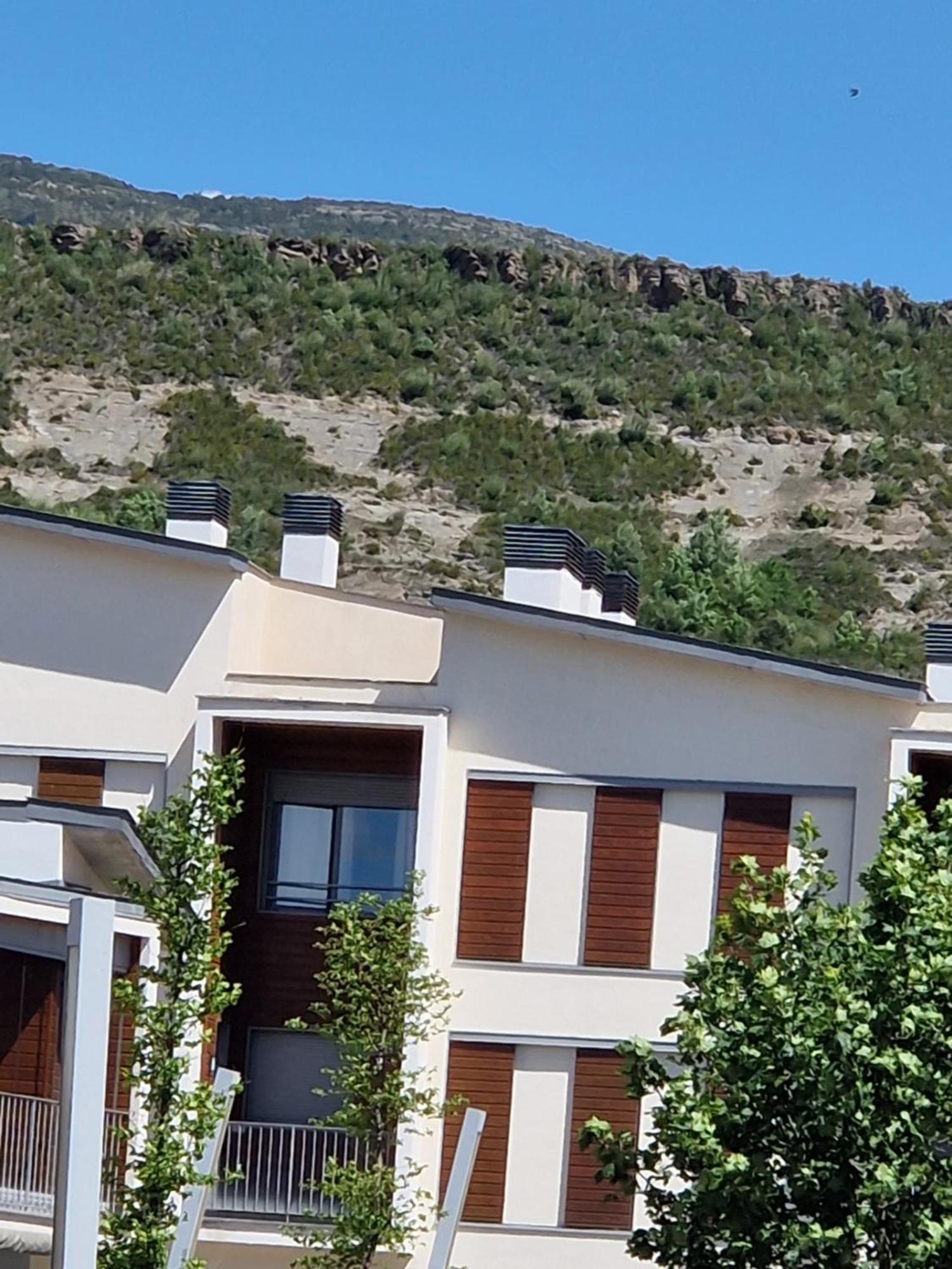 Duplex Gaby Apartment Sabiñánigo Exterior foto